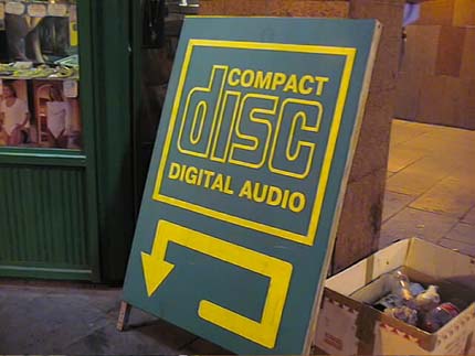 tac10b.jpg (30195 byte)