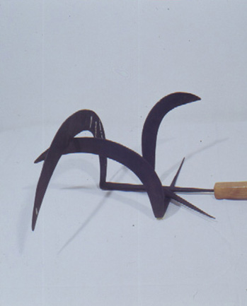 chillida-tresprimero.jpg (30771 byte)